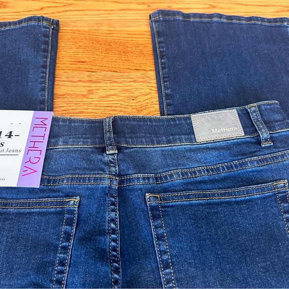 NWT Methera Bootcut Jeans - Picture 6 of 9